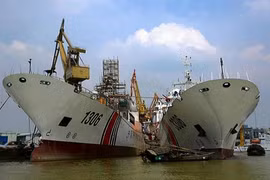 Trung Quốc liên tục tăng cường tàu hải cảnh siêu lớn xuống biển Đông