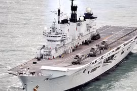 Anh triển khai tàu sân bay tới hỗ trợ Philippines
