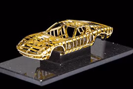 "Lóa mắt" với Lamborghini Miura bằng vàng 24 ka-rat