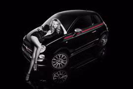 "J.Lo - Fiat - Gucci" - Sự phối hợp hoàn hảo