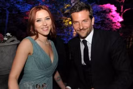 Người đẹp tóc vàng Scarlett Johansson và những cuộc phiêu lưu tình ái