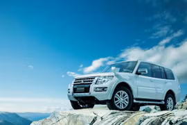 SUV cỡ lớn Mitsubishi Pajero được tân trang ở Nhật 