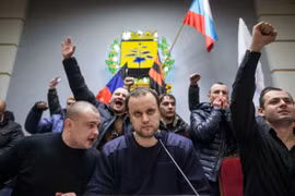 Donetsk và Lugansk sáp nhập thành một nhà nước mới