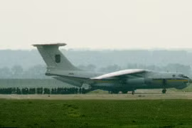 Máy bay không vận Ukraine bị bắn rơi ở Lugansk