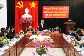 Cán bộ, công chức không gương mẫu thì khó hướng dẫn được người dân