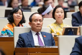 Quốc hội xem xét chế độ hỗ trợ hàng tháng với người làm công tác xây dựng pháp luật