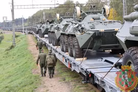 [ẢNH] Nga viện trợ số lượng cực lớn BTR-82A cho đồng minh cốt lõi