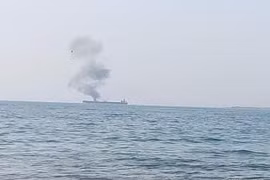 [ẢNH] Israel tấn công tàu chở dầu Iran bất chấp được Hải quân Nga hộ tống