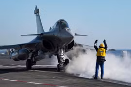 Ấn Độ 'chốt' tiêm kích hạm thế hệ mới, dấu chấm hết cho MiG-29K