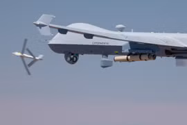 Cột mốc lịch sử khi UAV cảm tử Switchblade 600 được phóng từ MQ-9A Reaper