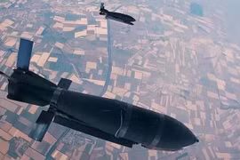 Ukraine thử nghiệm bom lượn tầm xa với module 'tương tự UMPK' của Nga