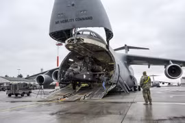 'Người khổng lồ' C-5M Galaxy tiếp tục phục vụ đến năm 2050