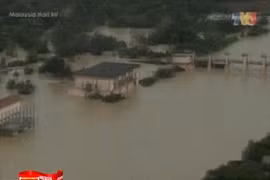 Lũ lụt kéo dài nghiêm trọng ở Malaysia