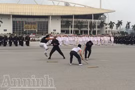 Mãn nhãn màn biểu diễn võ thuật đỉnh cao của Cảnh sát cơ động Hà Nội