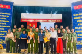 Buổi sinh hoạt chính trị ý nghĩa của Công an phường Kiến Hưng