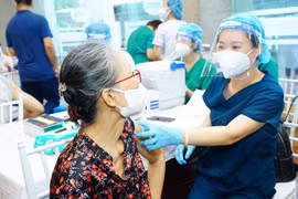 “Lá chắn” vaccine bảo vệ con người trước đại dịch