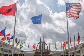 Mỹ giục NATO kết nạp Mongtenegro để ngăn chặn ảnh hưởng của Nga 