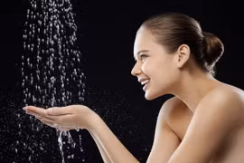 Lý do bạn nên tắm thường xuyên