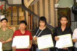 Biểu dương 4 công dân dũng cảm