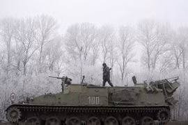 Hàng loạt binh lính Ukraine ra hàng vì đói và rét