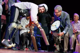 Chết cười với những giải Ig Nobel 2016