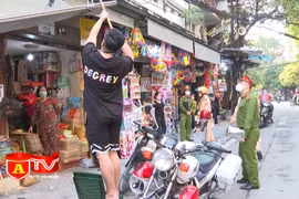 Tăng cường xử lý vi phạm trật tự đô thị tại khu vực phố cổ