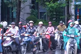 Tăng cường quản lý, sản xuất kinh doanh và sử dụng mũ bảo hiểm