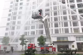 Tổng diễn tập phương án chữa cháy tại Khu căn hộ Vinhomes Times City 