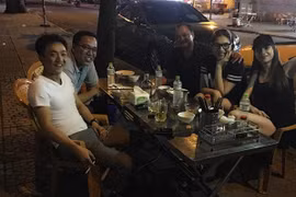 Sau tất cả, Hồ Ngọc Hà và Cường Đôla vui vẻ ngồi ăn cùng nhau