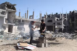 [Ảnh] Cuộc sống thường ngày giữa cảnh đổ nát vì bom đạn ở Gaza