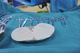 [Tin nhanh tối 7-7-2021] Chủ phòng khám nhờ mai táng khách hàng tử vong khi nâng ngực