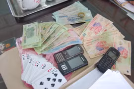 Một ngày bắt ba vụ đánh bạc