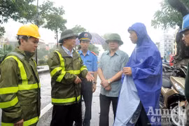 Lãnh đạo thành phố Hà Nội kiểm tra công tác khắc phục hậu quả mưa bão