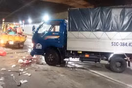 5 người bị xe tải tông trong hầm Thủ Thiêm, 1 người chết