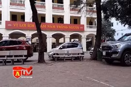 Tràn lan tình trạng trông giữ xe trong trường học 