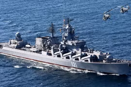 [ẢNH] Hải quân Nga tập trận gần Crimea giữa lúc căng thẳng với Ukraine gia tăng