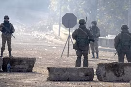 [ẢNH] Nga tuyên bố sẵn sàng can thiệp vào cuộc xung đột ở Donbass