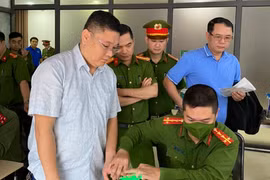 Công an quận Hoàng Mai xung kích thực hiện Đề án 06