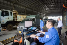 Hải quan phối hợp Cục Đăng kiểm "siết" kiểm tra xe chuyên dùng nhập khẩu từ Trung Quốc