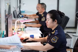 Hải quan hỏa tốc hướng dẫn việc xác nhận tình trạng nợ thuế cho doanh nghiệp