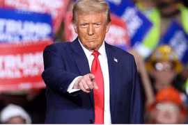 Trung Quốc và Canada lên tiếng sau khi ông Donald Trump dọa áp thuế