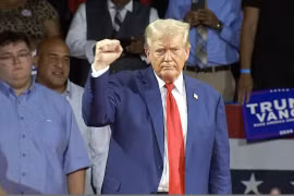 Ông Donald Trump tiếp tục vận động tranh cử sau khi bị ám sát hụt lần 2