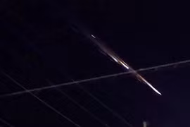 Khoảnh khắc ‘quả cầu lửa’ bí ẩn xuất hiện trên bầu trời Nhật Bản