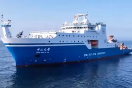 Việt Nam phản đối tàu Trung Quốc thăm dò ở Hoàng Sa