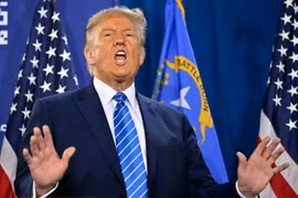 Ông Donald Trump tuyên bố sẽ chặn Nippon Steel mua lại công ty thép của Mỹ
