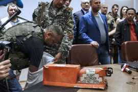 Nga kêu gọi mở rộng điều tra vụ MH17 bị bắn rơi