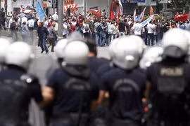 Thổ Nhĩ Kỳ: Ngăn chặn bạo động tại quảng trường Taksim