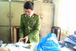 Nữ kế toán biển thủ tiền công ty rồi dựng màn kịch bị cướp