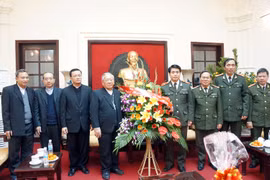 Tổng Giám mục Tổng Giáo phận Hà Nội Nguyễn Văn Nhơn: Thăm, chúc tết Công an Hà Nội