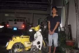 Vừa cướp giật ĐTDĐ đã bị CSGT tóm gọn